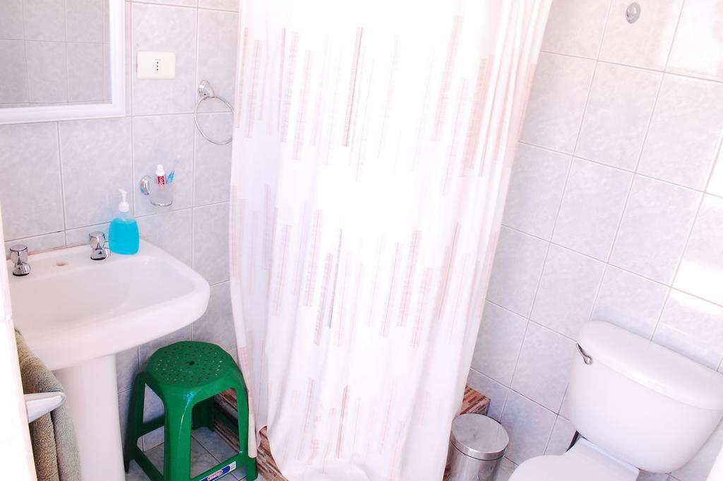La Casa Del Pueblo Hostal Сан Педро де Атакама Стая снимка