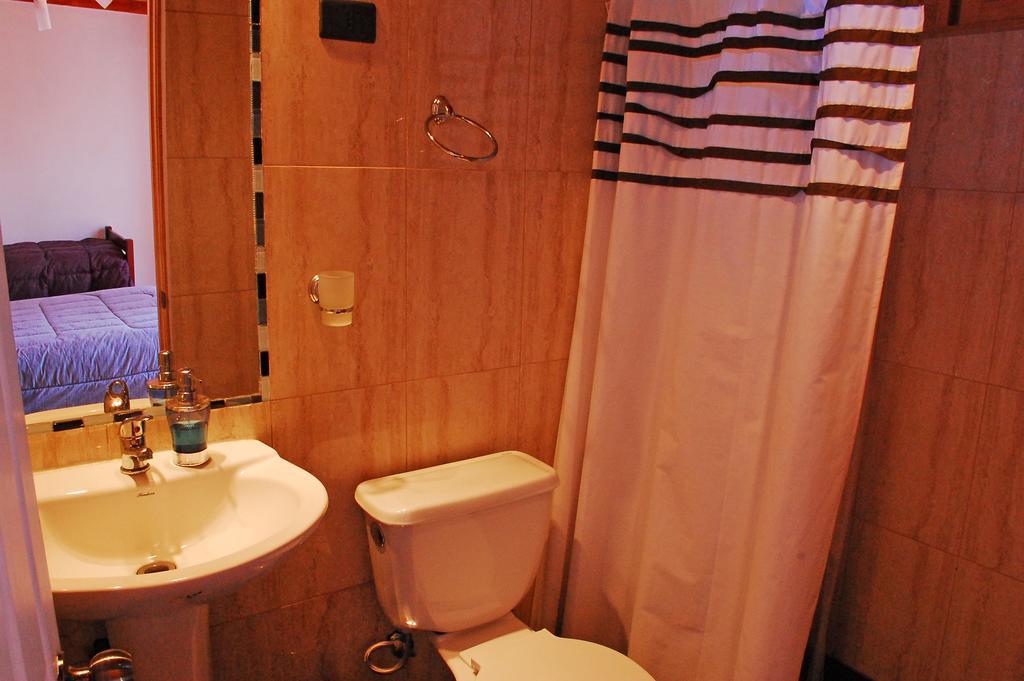 La Casa Del Pueblo Hostal Сан Педро де Атакама Стая снимка