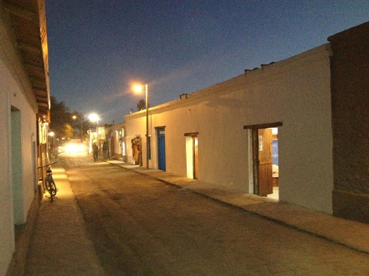 La Casa Del Pueblo Hostal Сан Педро де Атакама Екстериор снимка