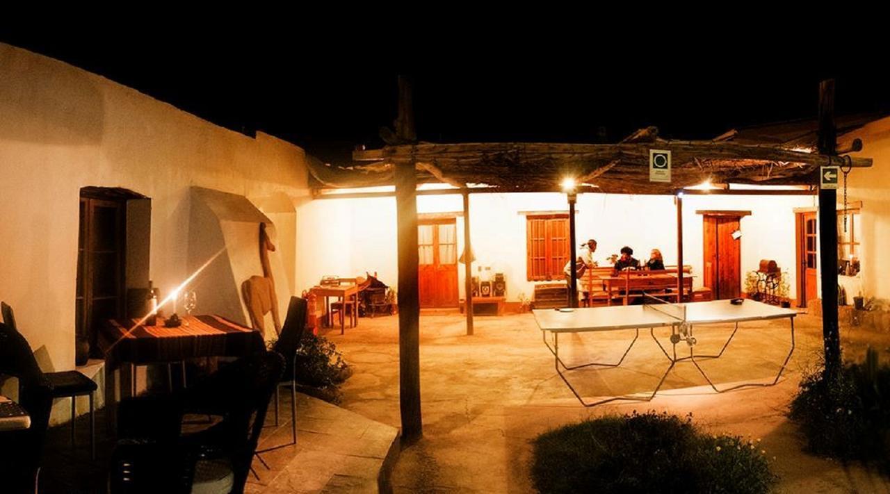 La Casa Del Pueblo Hostal Сан Педро де Атакама Екстериор снимка